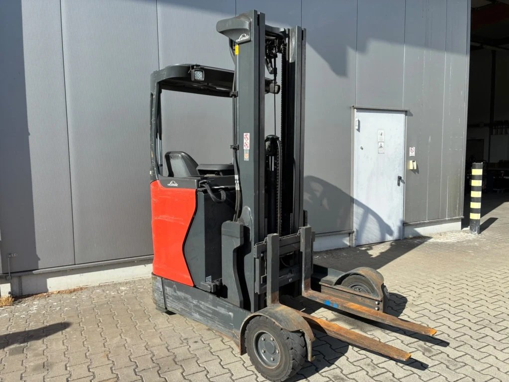 LINDE R 14 G electric reach truck
